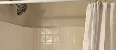 Håndklær og toalettpapir