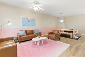 Smart TV - Family group 3bed Princess condo near Disney with pool and wifi (Kissimmee)