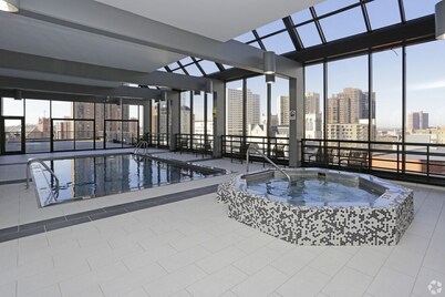 Downtown  2bd Sky Lounge  Pool  Gym  C
