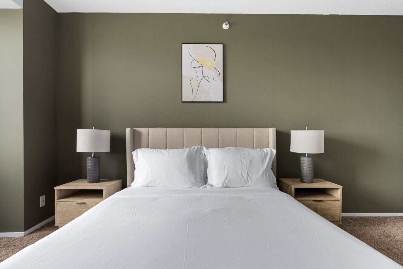 1 bedroom, desk, WiFi, bed sheets