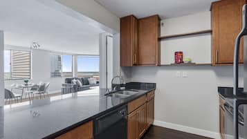 Stovetop, dishwasher, cookware/dishes/utensils, dining tables