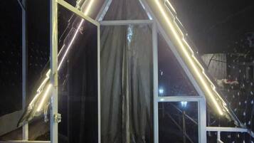 Casa de campo Deluxe, vista al lago | Caja de seguridad en la habitación, escritorio y insonorización