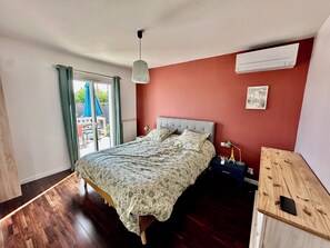 3 bedrooms, iron/ironing board, WiFi, bed sheets - House with swimming pool between Bordeaux and Lacanau (SAINT-MÉDARD-EN-JALLES (33160))