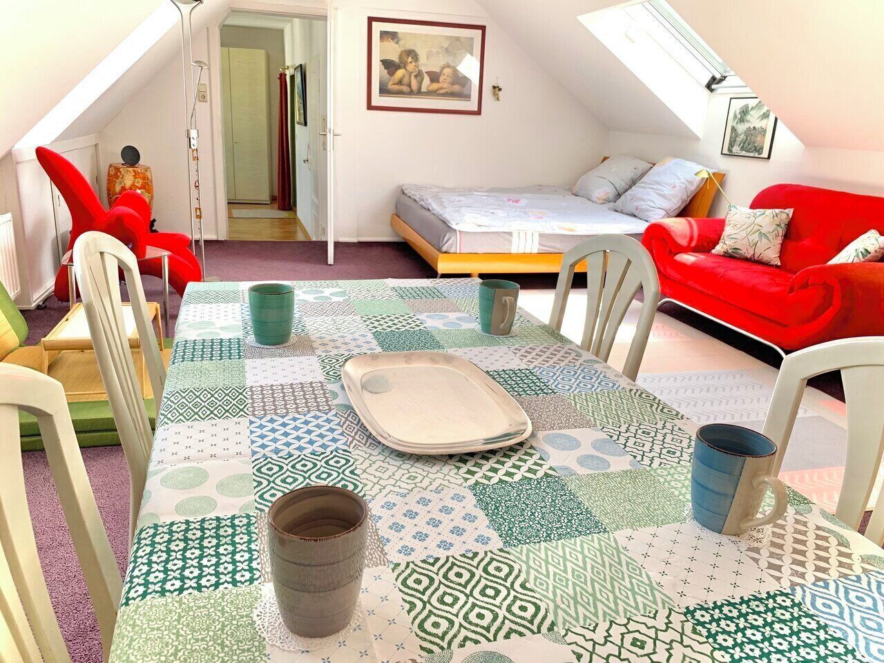 2 Schlafzimmer, Schreibtisch, Bügeleisen/Bügelbrett, Reisekinderbett