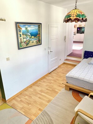 2 bedrooms, desk, iron/ironing board, travel cot