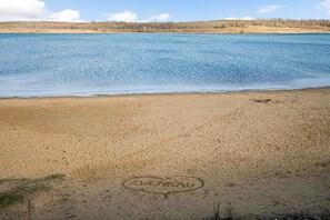 Unclassified image, 3 of 21, button