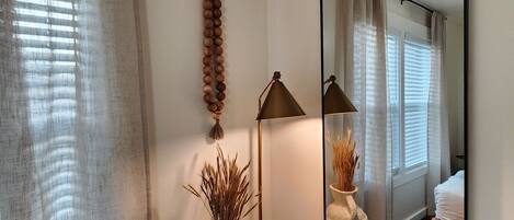 مكواة/لوح كي وواي فاي وملاءات أسرّة