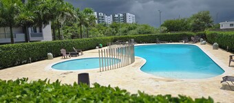 Modern 3BR Apartment w/ Pool View & Smart Lock — 7 Min from Santiago Airport