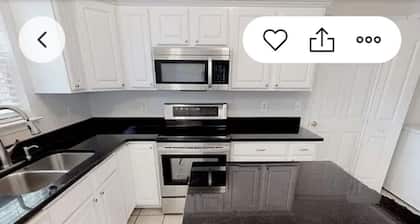 4-bedroom cozy house in charming Charlotte with WiFi, AC, home Security and love