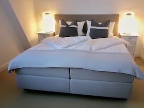 2 Schlafzimmer, Bügeleisen/Bügelbrett, WLAN, Bettwäsche