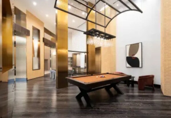 Games room - Chic 1-bedroom apartment with fitness room, WiFi in enjoyable Arlington (Arlington)