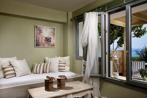 1 bedroom, in-room safe, iron/ironing board, free WiFi