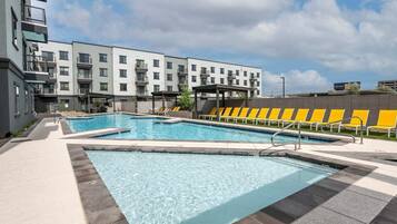 Alberca al aire libre