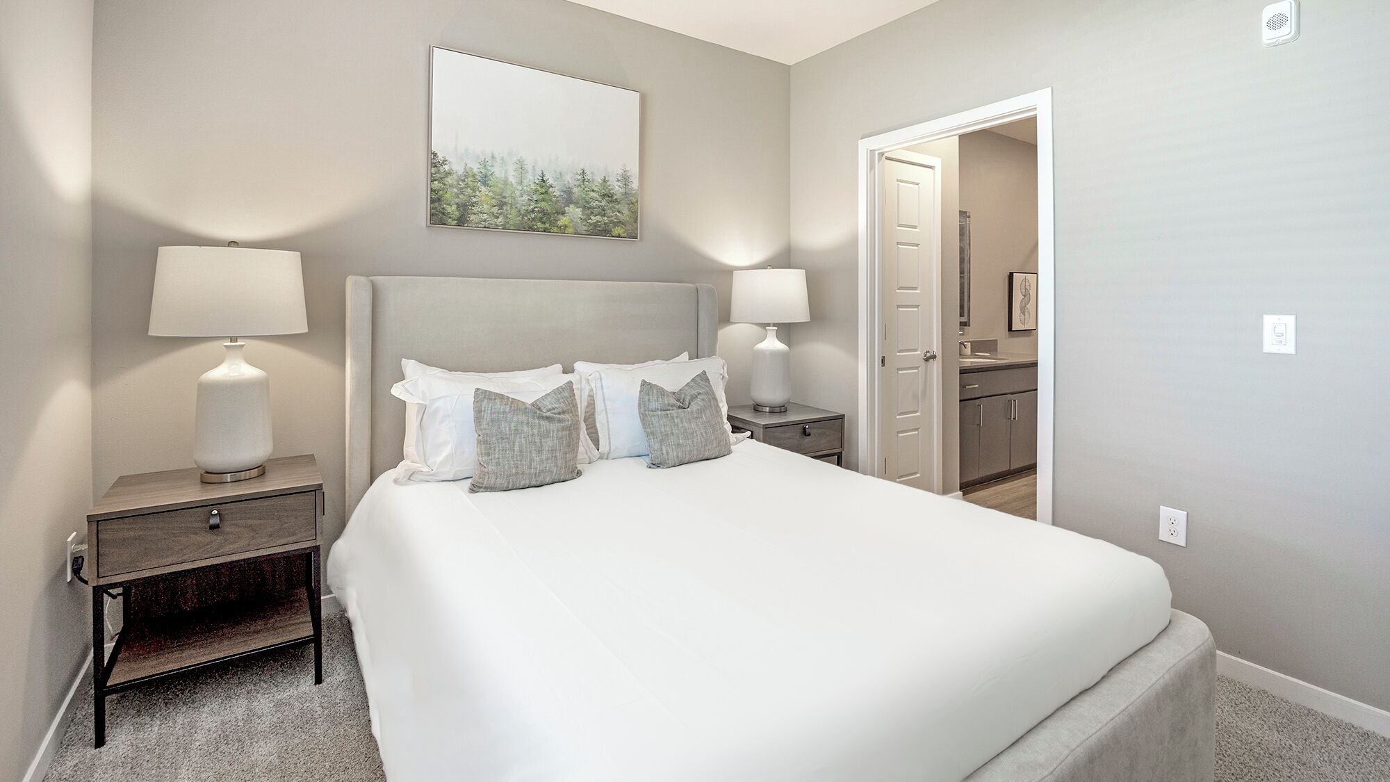 Appartamento, 2 camere da letto, 2 bagni | Con stile personalizzato, con arredamento individuale, una scrivania
