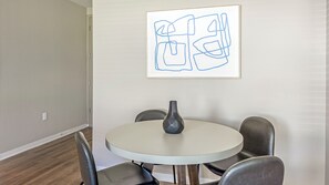 Apartamento, 2 habitaciones | Cocina privada | Microondas, horno, placa de cocina y lavavajillas