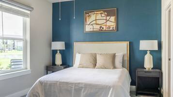 Huoneisto, 1 makuuhuone | Yksilöllisesti sisustettu, yksilöllisesti kalustettu, työpöytä