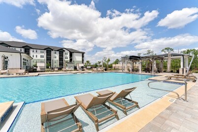 Landing Apartments Fort Myers near Olympia Pointe