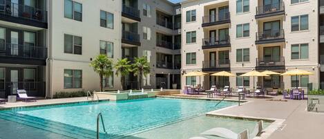 Außenpool (je nach Saison geöffnet)