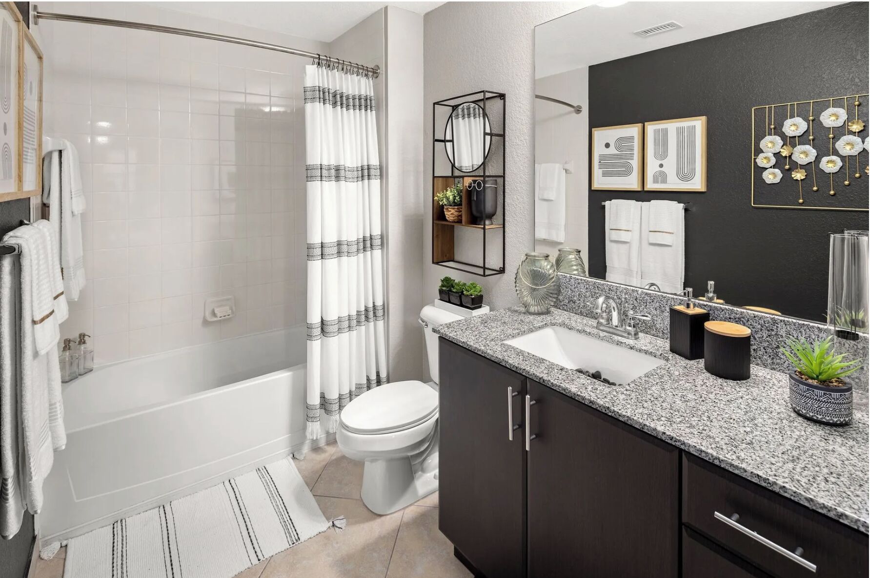 Apartment, 2 Bedrooms | Bathroom