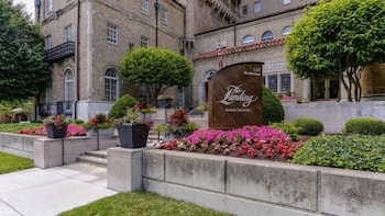 Landing Apartments Dayton