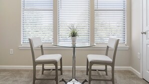 Apartment, 1 Bedroom | Private kitchen | Microwave, oven, stovetop, dishwasher