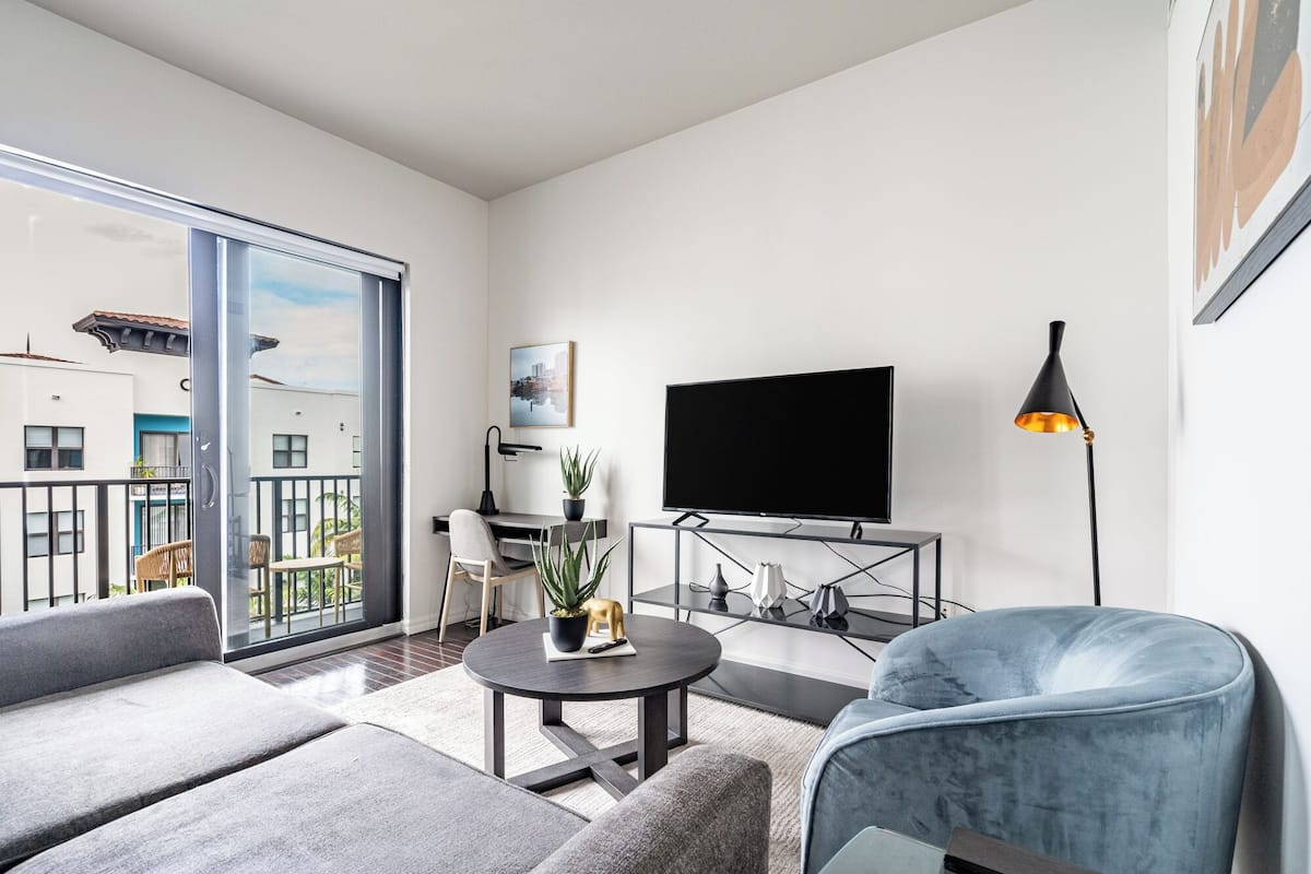 Apartment, 1 Bedroom | Living area | 50-inch Smart TV with digital channels