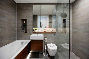 シャワー、ヘアドライヤー