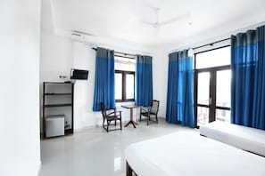 Escritorio y wifi gratis