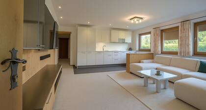 Luxurious 120sqm vacation apartment with panoramic views - pet-friendly