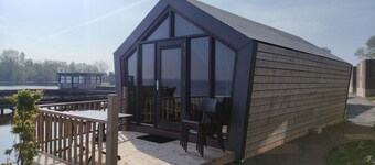 Vakantiepark Wiedense meren - Tinyhouse havenzicht