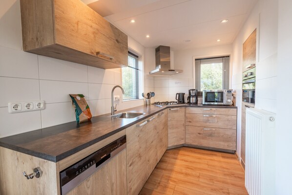 Fridge, microwave, oven, dishwasher