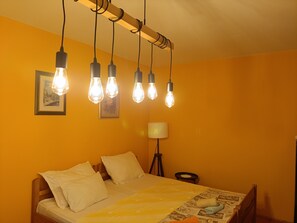 1 chambre, fer et planche à repasser, Wi-Fi, draps fournis