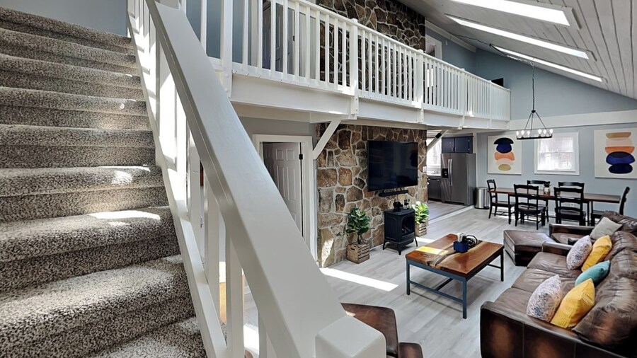 In The Middle by Taylor Made Deep Creek