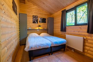 2 quartos, Wi-Fi de cortesia, roupa de cama