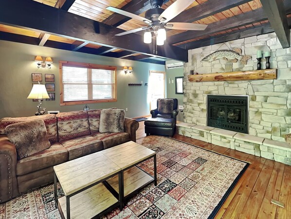 House (3 Bedrooms) | Property amenity