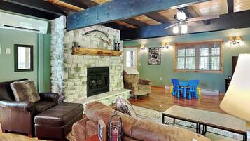 House (3 Bedrooms) | Property amenity