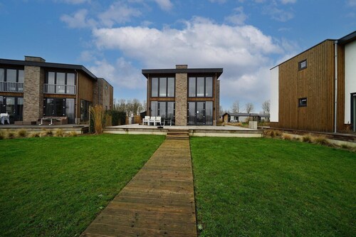 Vakantiepark Aan de Maas - Pavilion l'etage 10