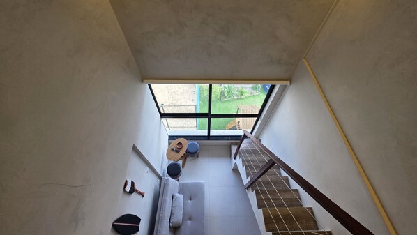 컴포트 듀플렉스, 마당 전망 | 거실 공간