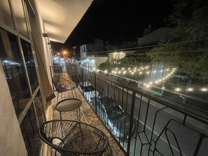 Deluxe suite, 1 kingsize bed, uitzicht op park | Terras