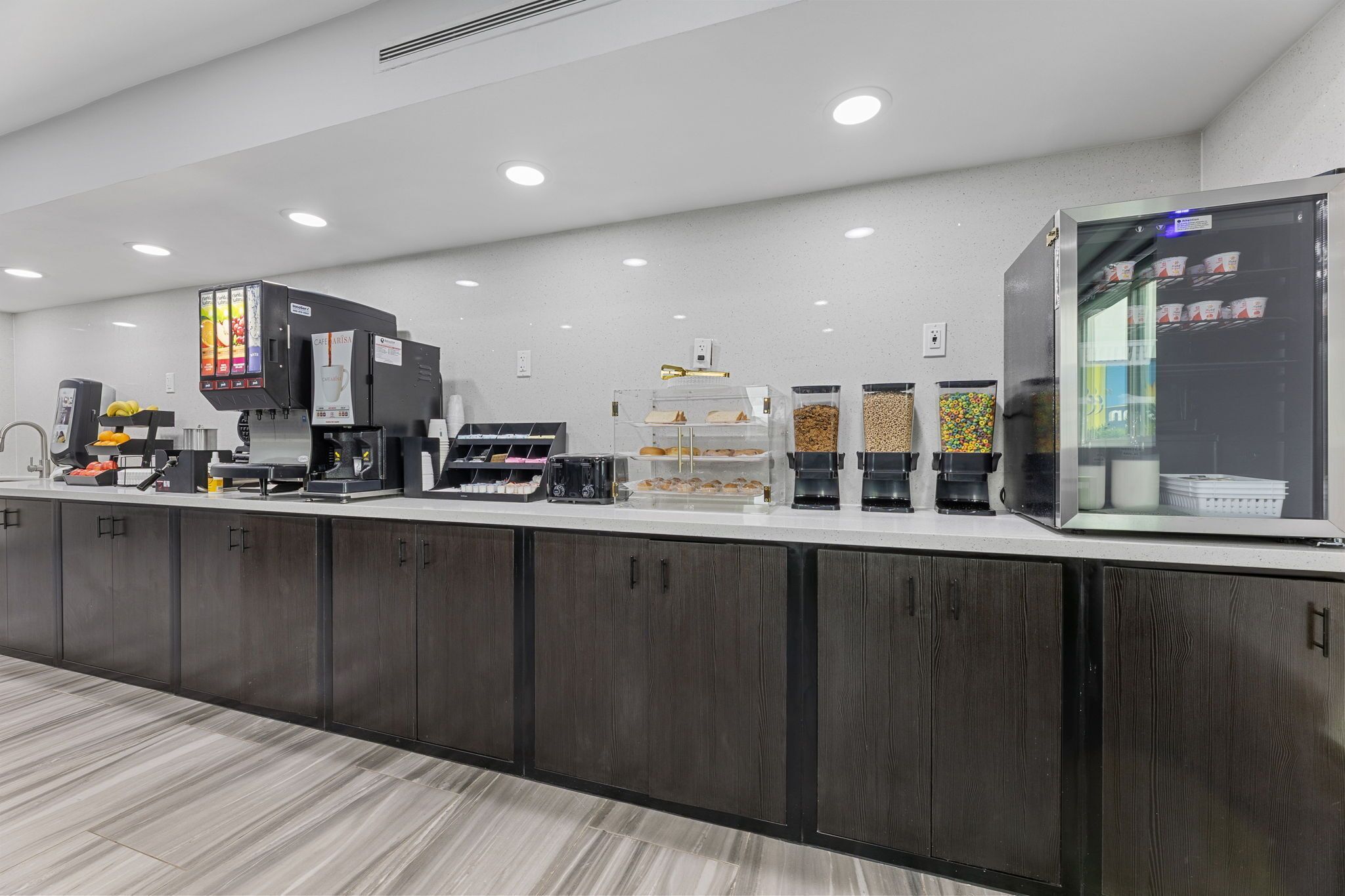 Free daily continental breakfast