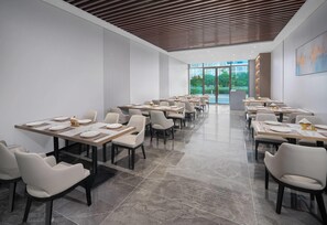 Dining - Days Inn By Wyndham Enshi Transport Center Station (Enshi)