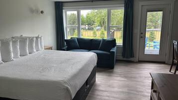 1 bedroom, WiFi (free), bed sheets