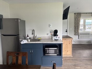 Microwave, coffee/tea maker