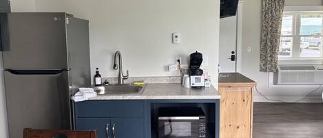 Microwave, coffee/tea maker