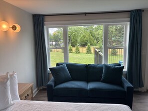 1 bedroom, free WiFi, bed sheets - Juniper Motel-King Suite-RM12*Efficiency Kitchen*Lakefront*ATV Access (Greenville)