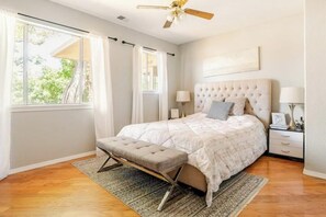 3 多间卧室、熨斗/熨衣板、床单