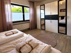 Apartment | Bathroom | Towels - Apartment in Winterberg Near Ski Slopes (Winterberg)