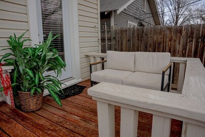 4BR w/Man Cave & She Cave Fun!