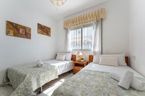 2 bedrooms, iron/ironing board, bed sheets