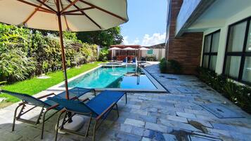 Piscine extérieure